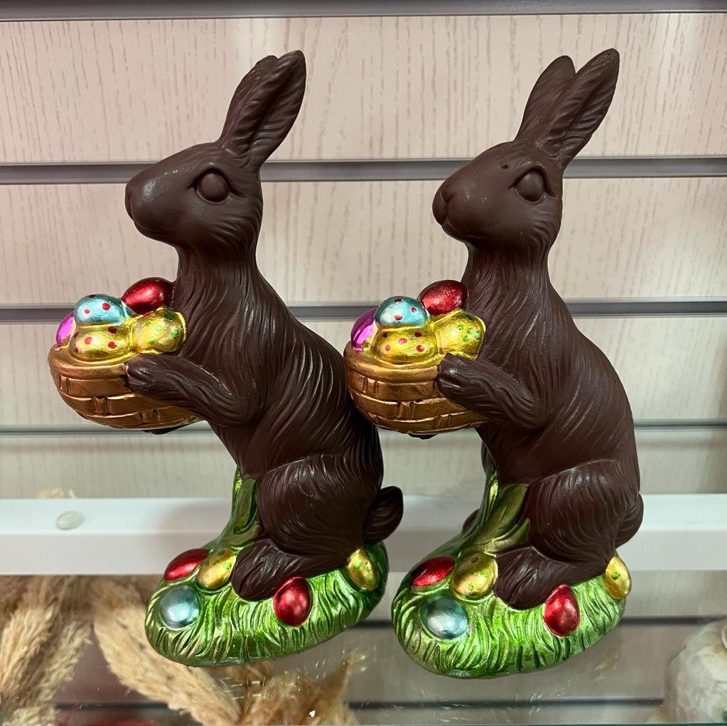 2 faux chocolate bunnies !