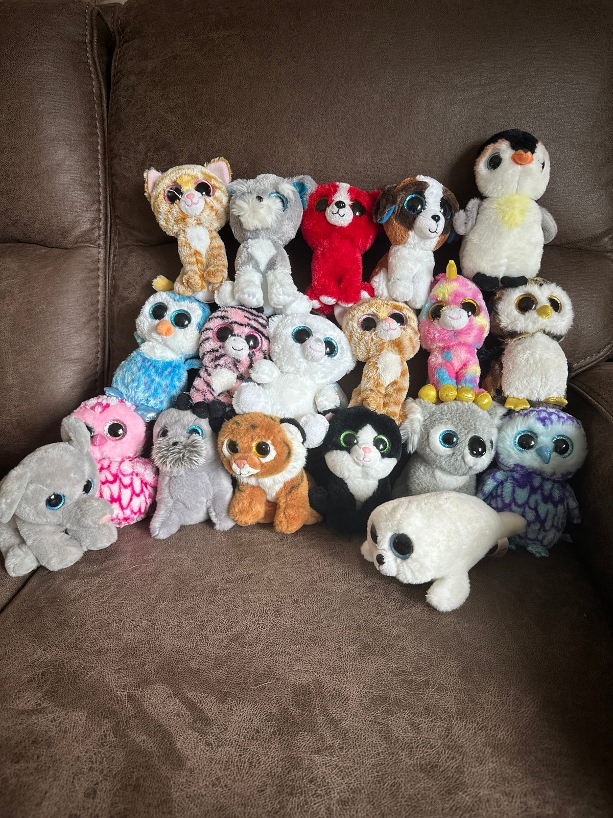 Lot of 19 ty beanie boos! read description