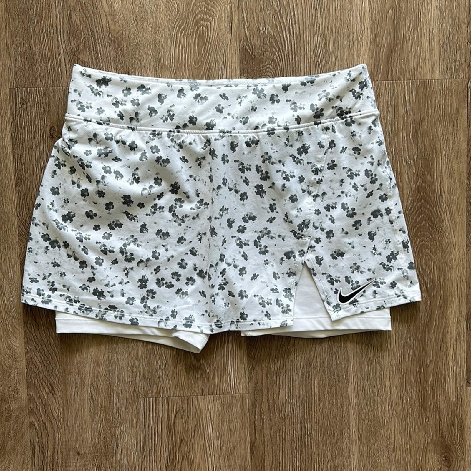 Nike Dri-Fit Victory Printed Tennis Skort