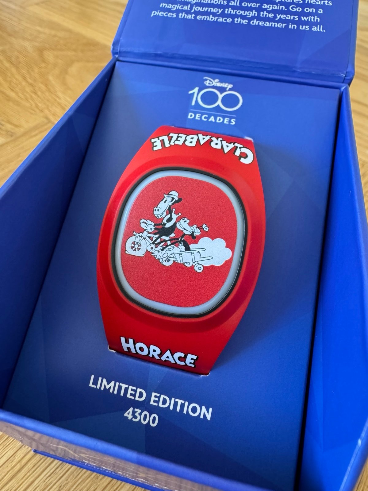 Disney Horace Horsecollar & Clarabelle Cow 100 Decades Magicband Plus LE 4300