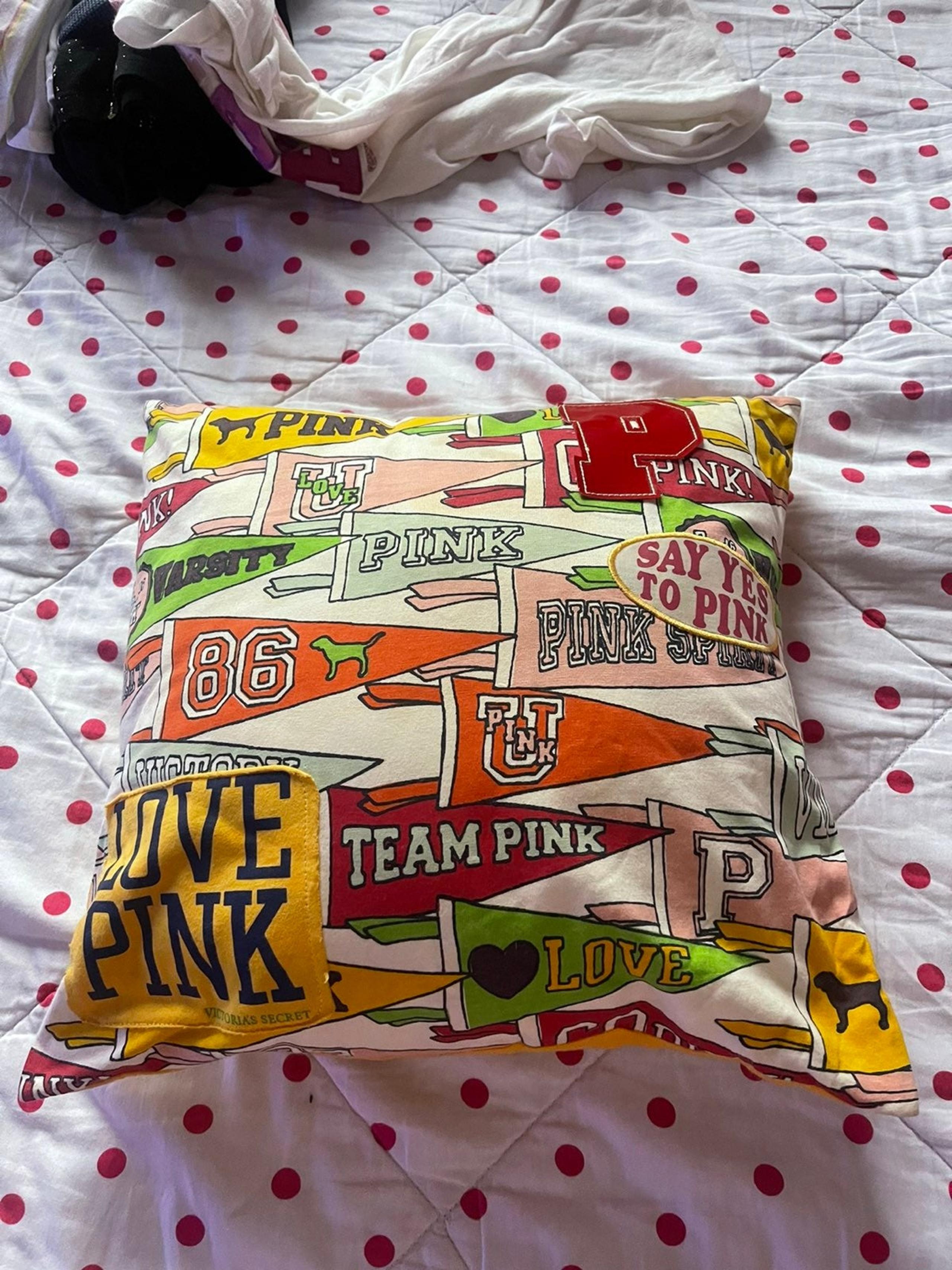 Rare VS pillow - PINK