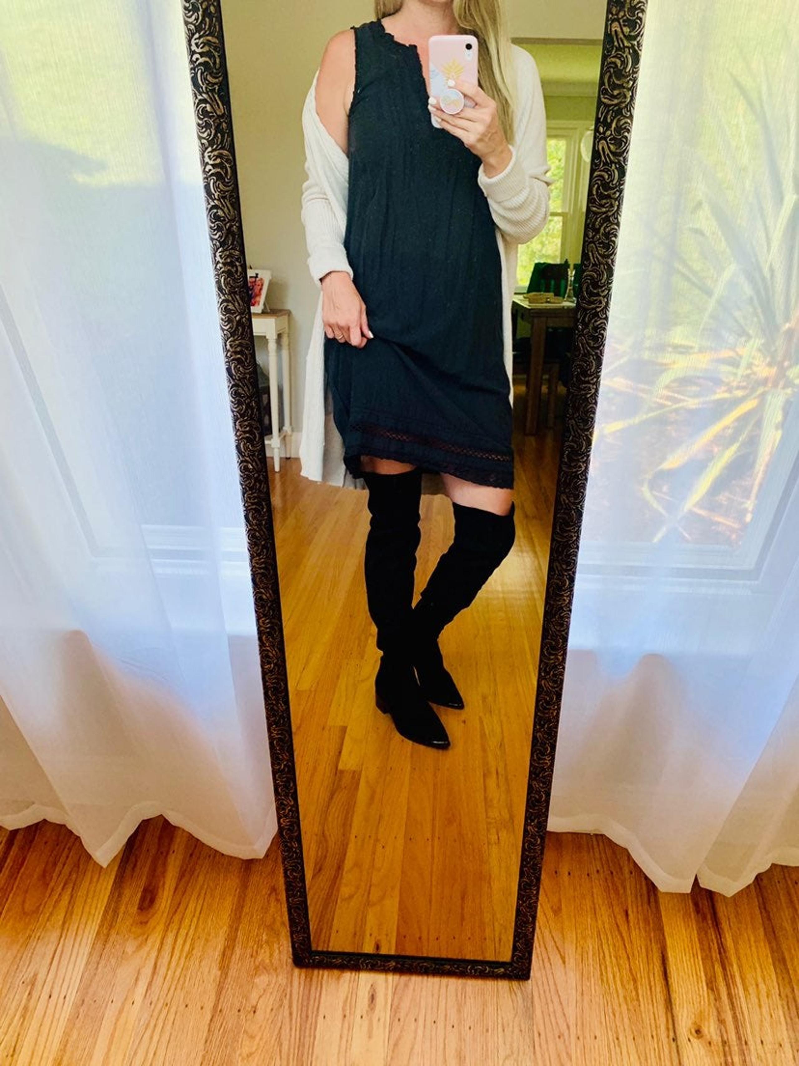 H&M Sleeveless Eyelet Lace Shift Dress