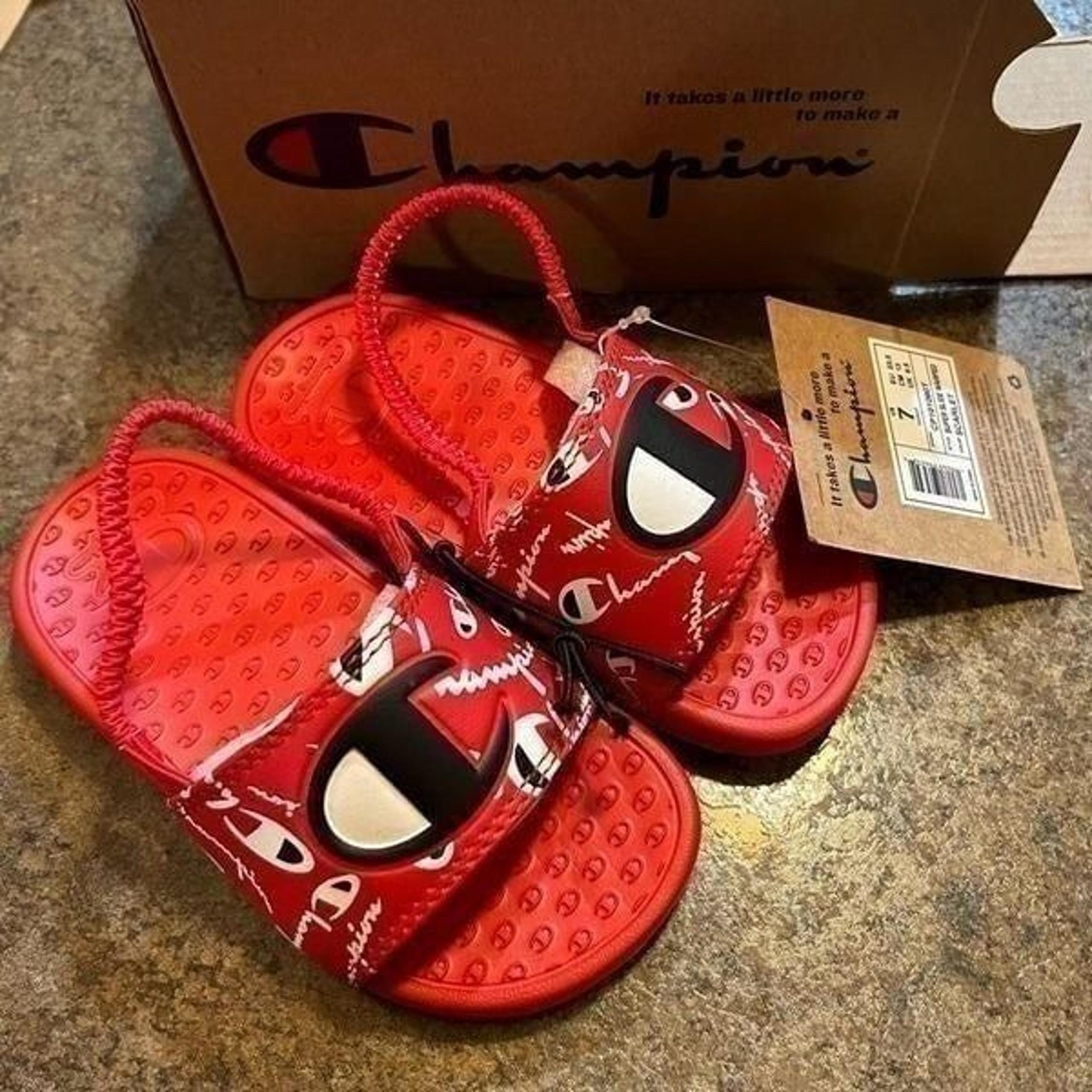 NWT Size 7 Toddler Champion Slides Slipper