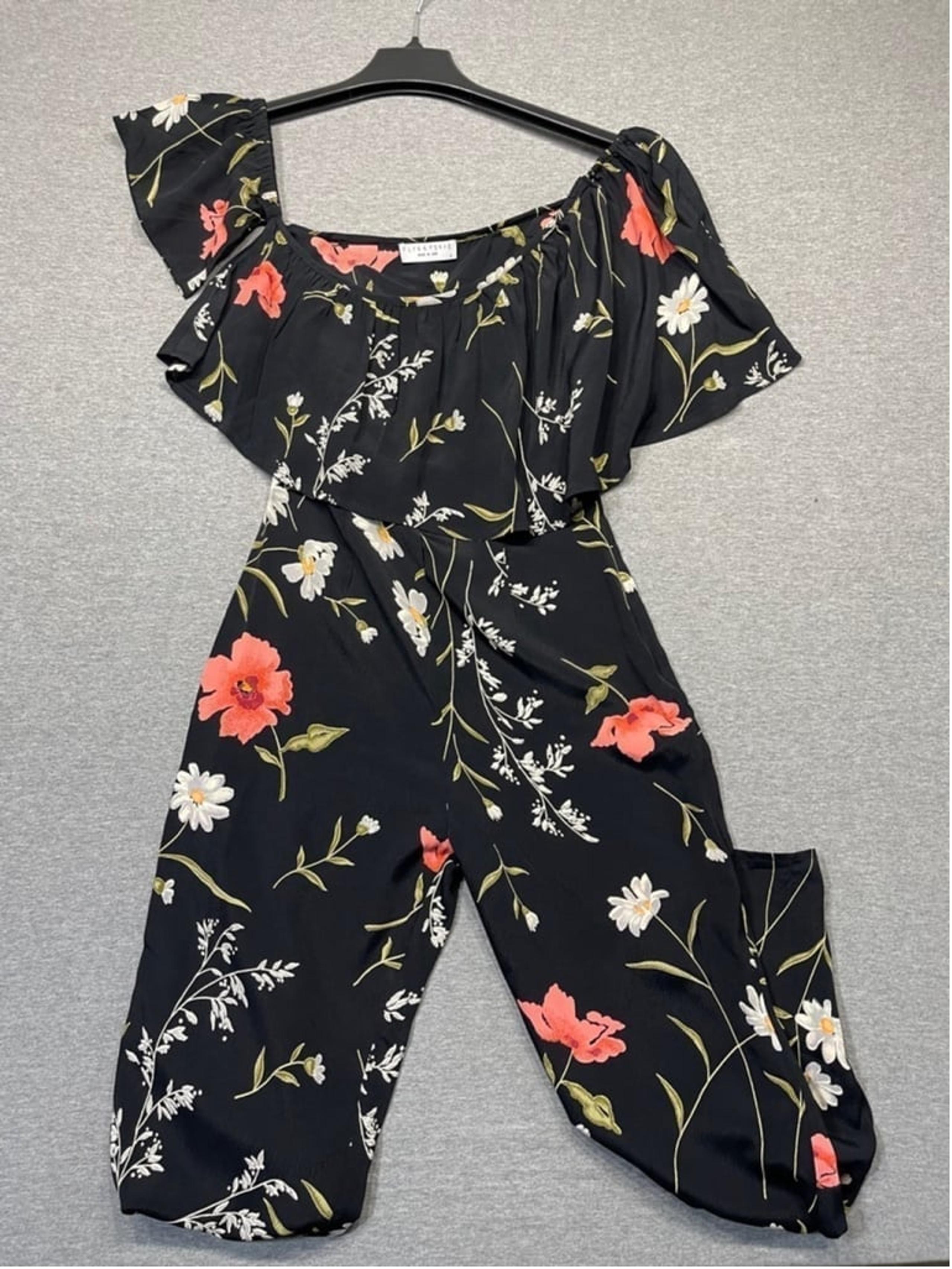 Women's Flynn Skye Floral Jumpsuit Size S Black
