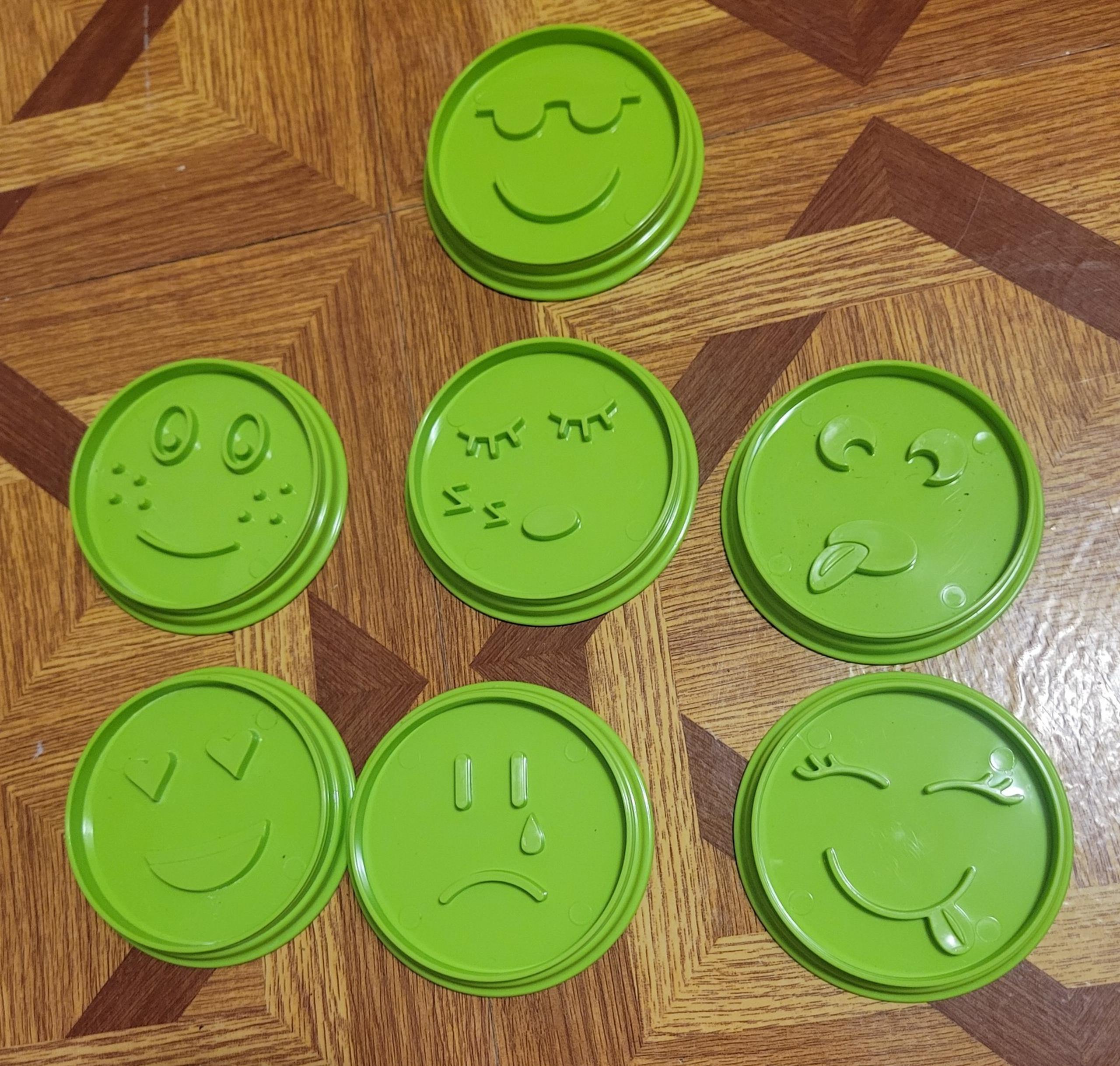 Pampered Chef Emoji Cookie Cutters By Kids For Kids, Lot Of 7 Press/cutters