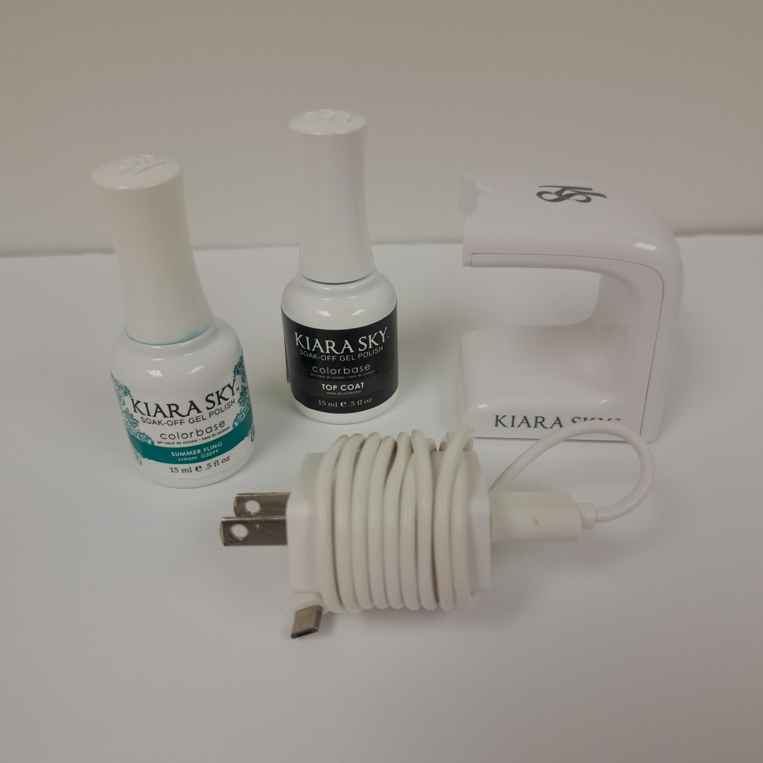Kiara Sky nail polish set with light