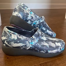 Gray's Anatomy nurse clogs