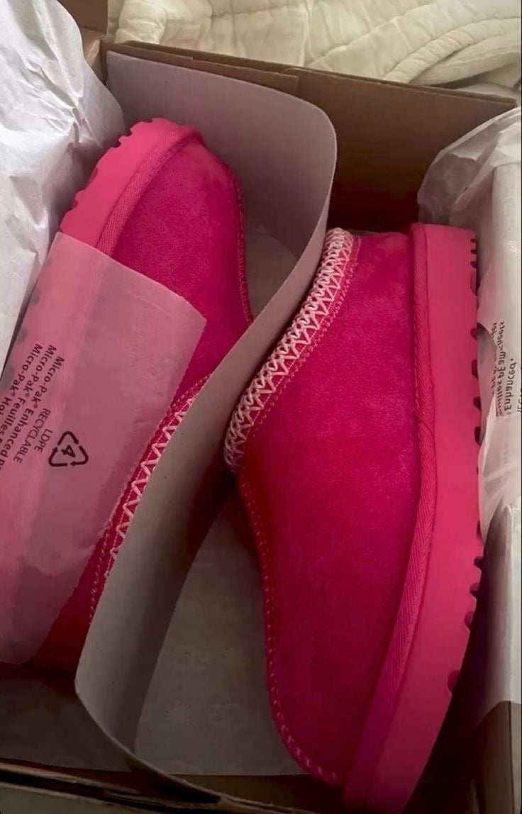 Pink Uggs