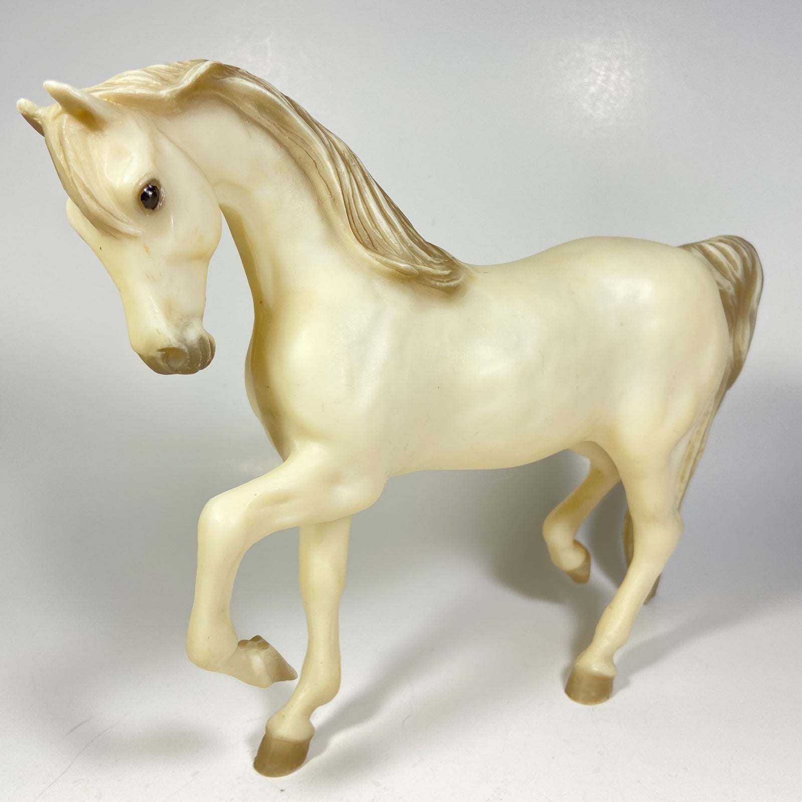 9.5” x 7” 1986 Breyer Reeves Artist Series Marguerite Henry's Lady Roxanna Horse
