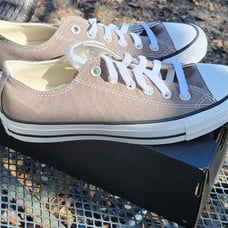 Converse Chuck Taylor All Star Canvas Unisex Low Top Shoe Size 7.5 Classic Taupe