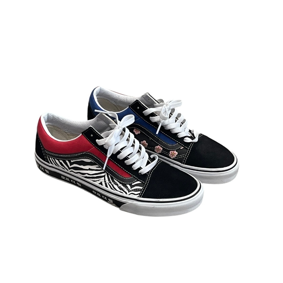 Woman’s 10.5 Rare Old Skool Korean Typography Vans Men’s 9