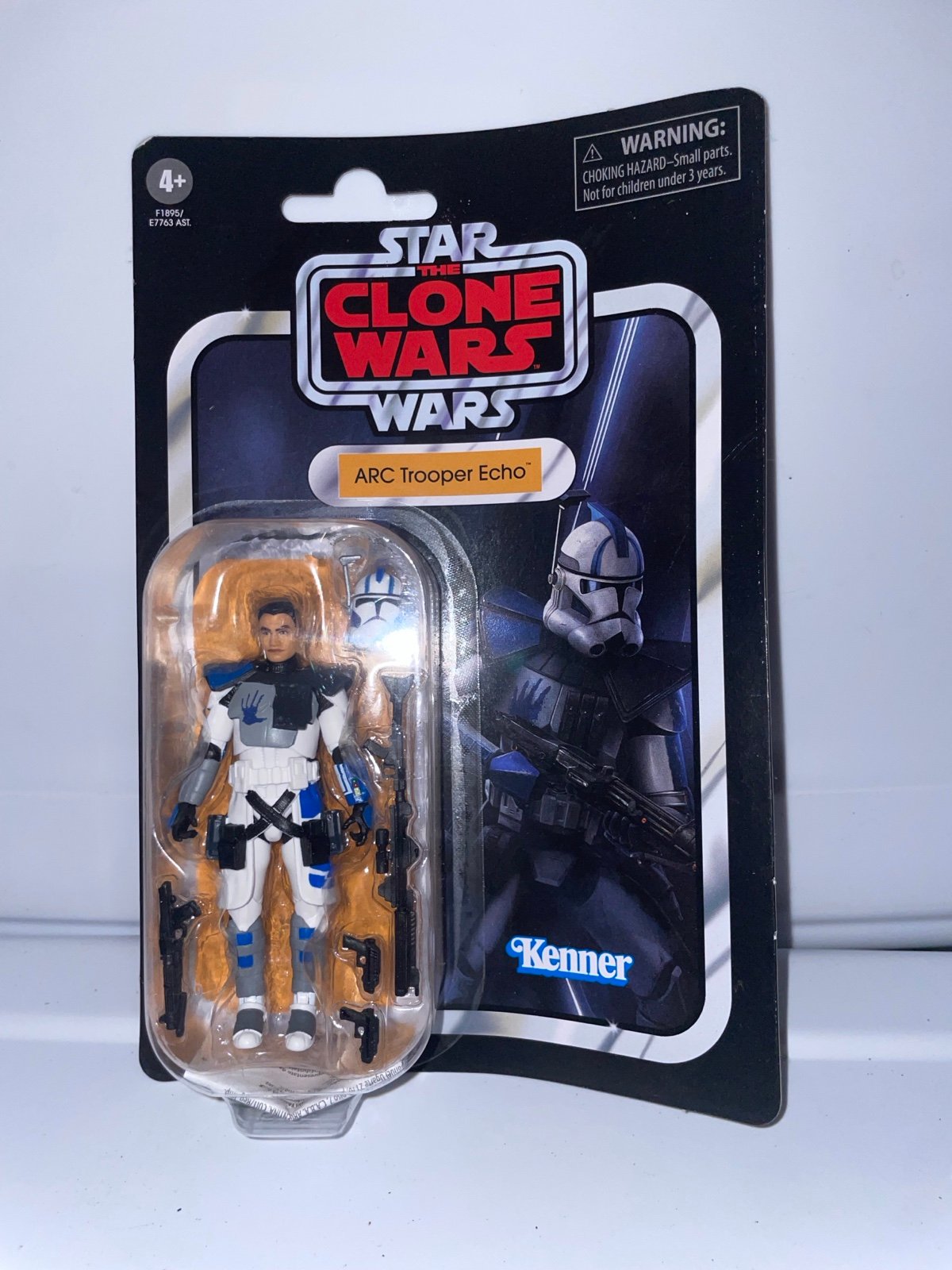 Star Wars Vintage Collection Arc Trooper Echo 501st Clone Wars 3.75” Figure