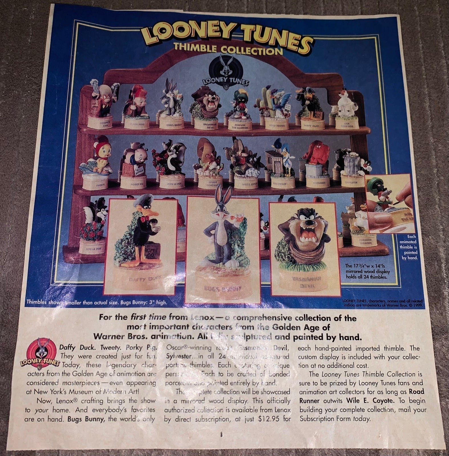 COLLECTION OF 10 LENOX / LOONEY TUNES, HAND PAINTED THIMBLES, WITH MIRROR SHELF