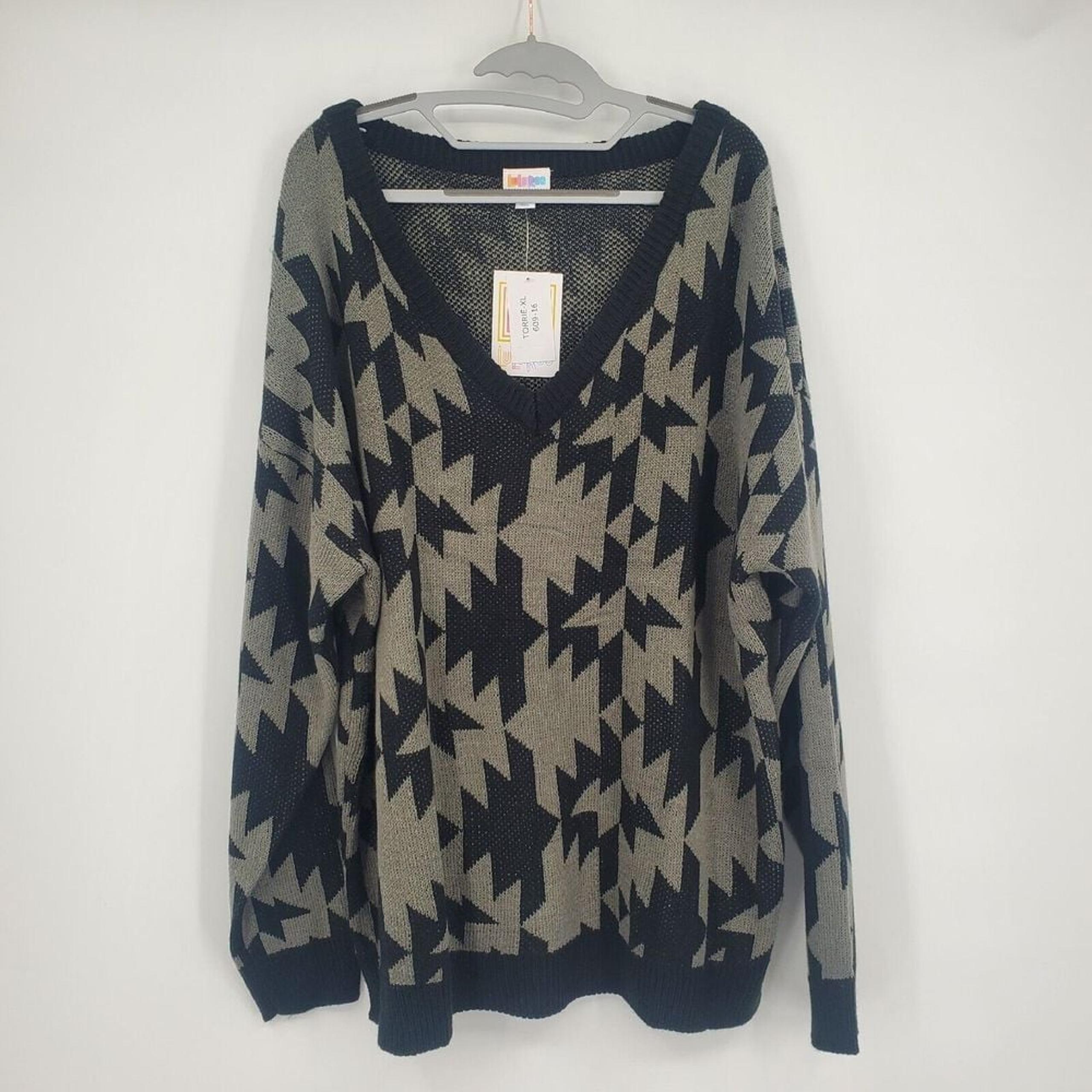 NEW LuLaRoe Torrie Sweater Women's Size XL V-Neck Long Sleeve Pullover Black