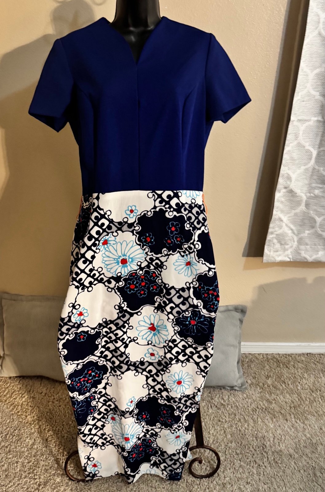 Vintage 1960s Flutterby Women’s Straight Blue Floral Skirt Back Zipper Dress M/L