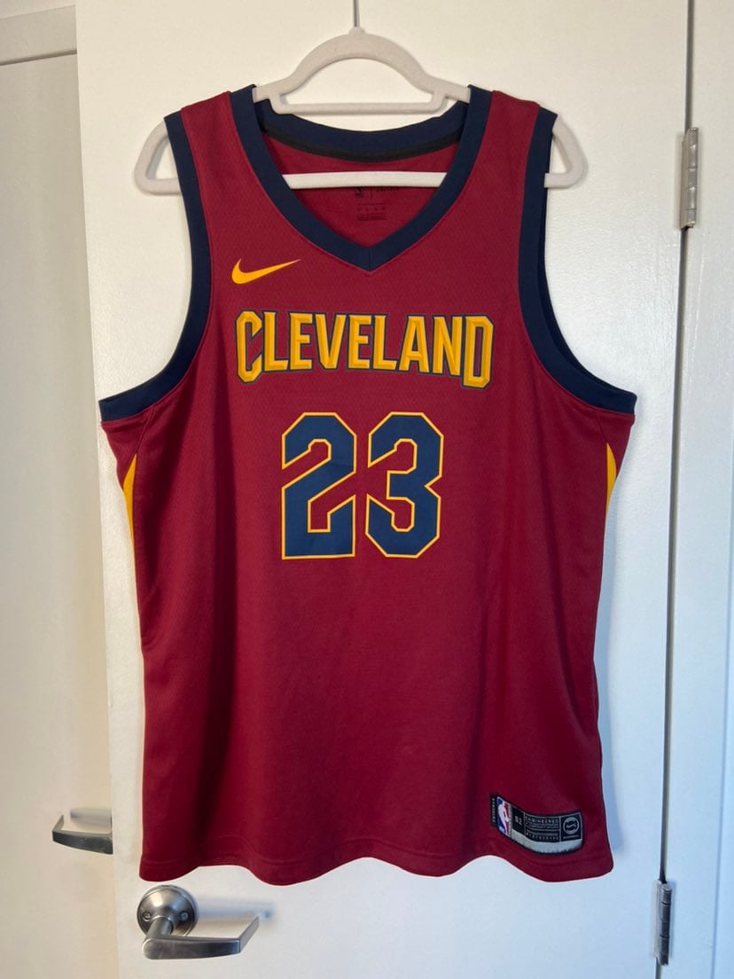 Throwback Nike LeBron James Cavaliers Swingman Jersey XL