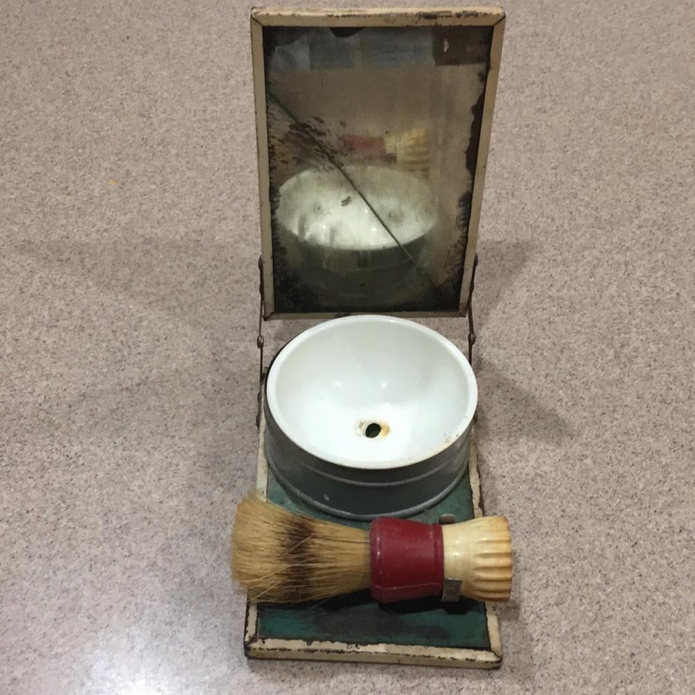Vintage Folding Mens Metal Shaving Kit