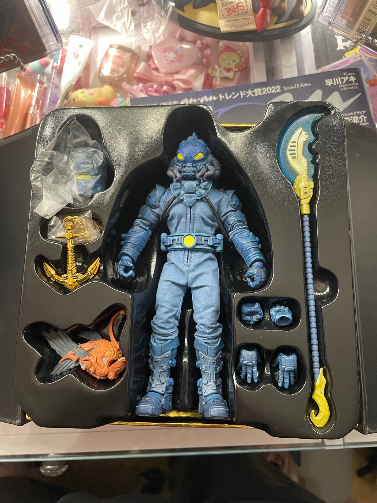 Mezco Baron bends