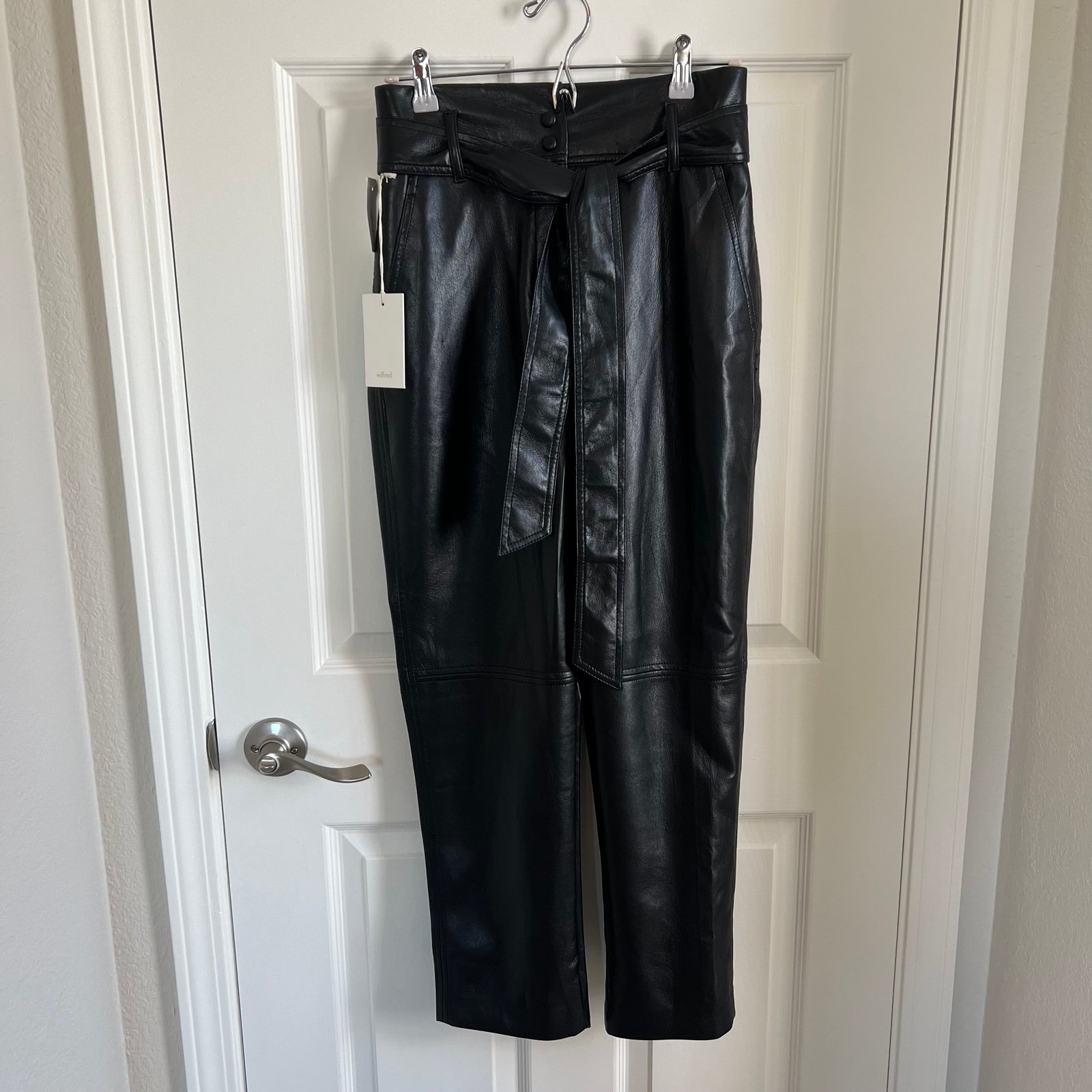 NWT Aritzia Wilfred High Tied Vegan Leather Pants, 4