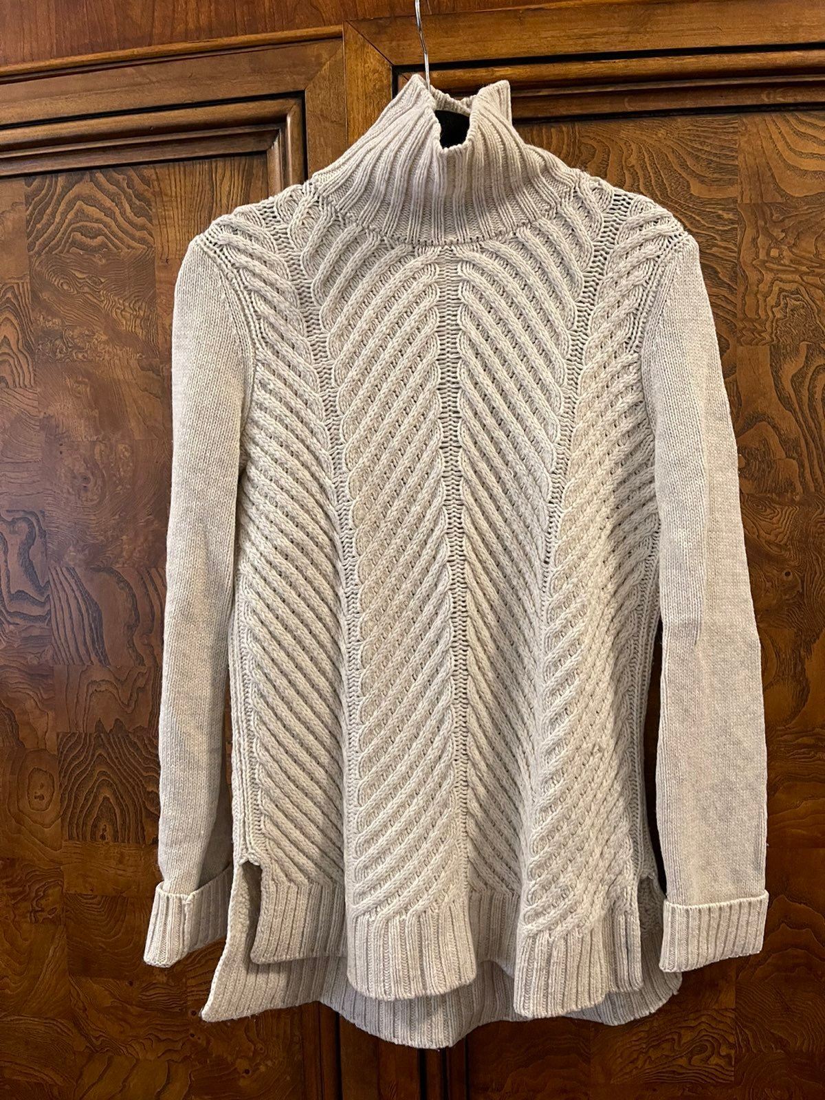 Vince turtleneck Sweater