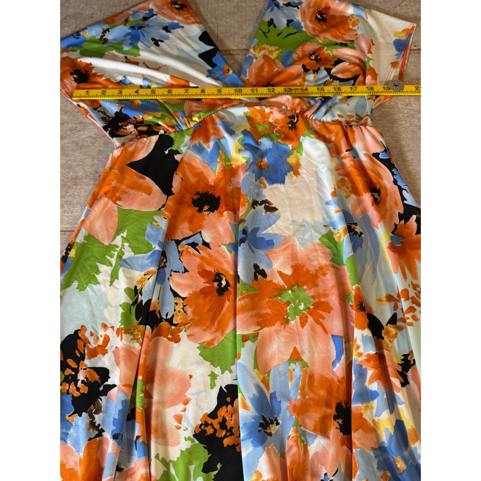24seven Comfort Apparel Dress Women's 1X Multicolor Floral Stretch V-Neck NWT