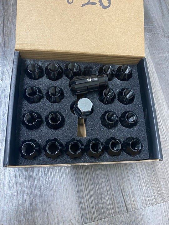 D1 spec black lug nuts JDM 12x1.25 new