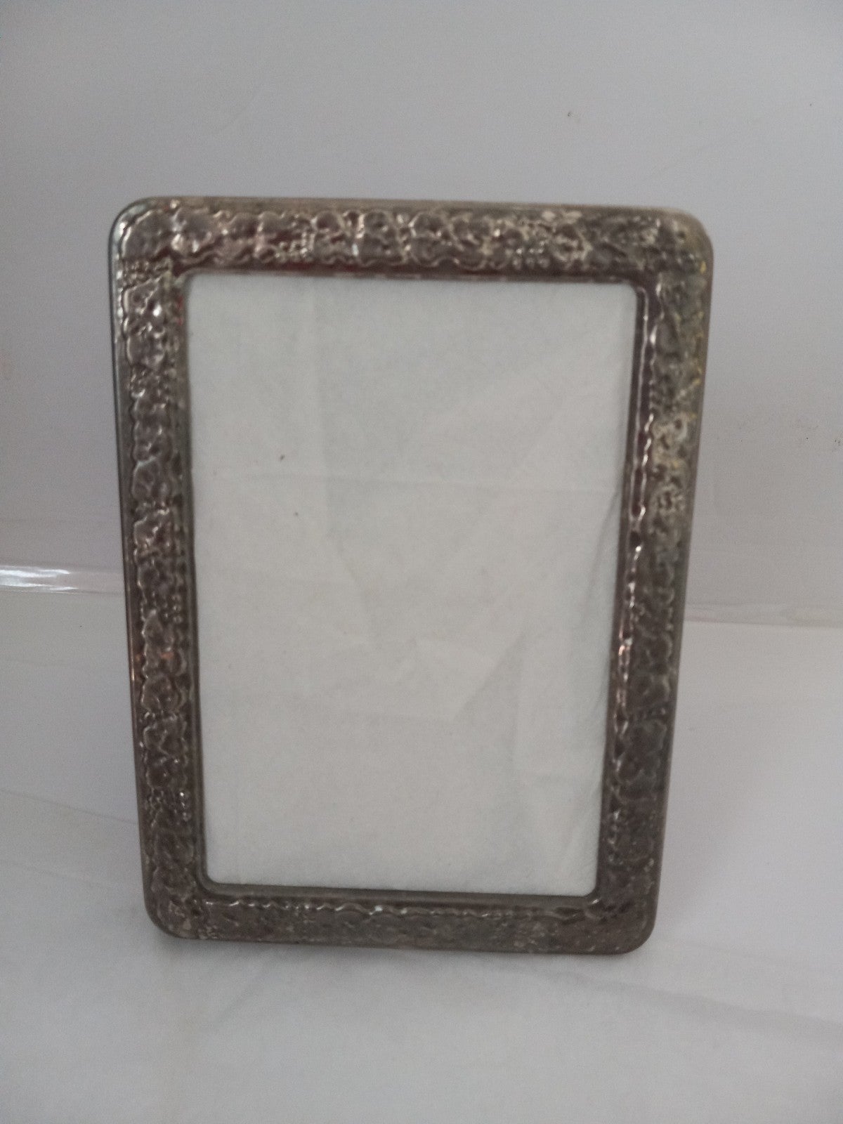 Vintage Silver Tone Frame 3D Floral Etchings 6x4 w READ