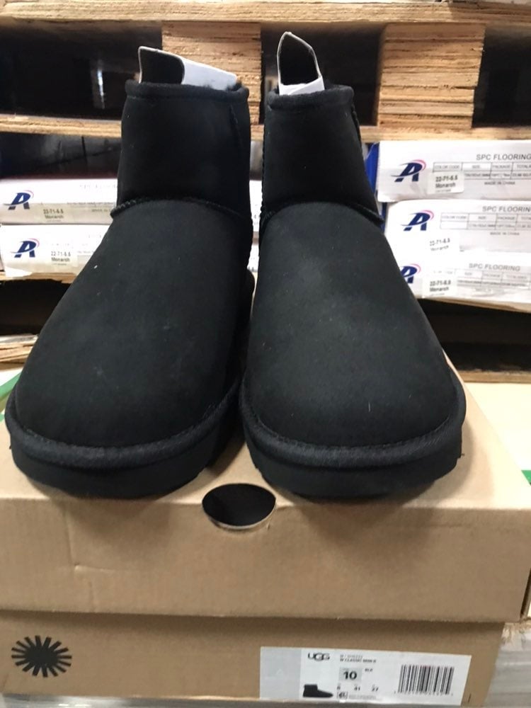 UGG Class mini II