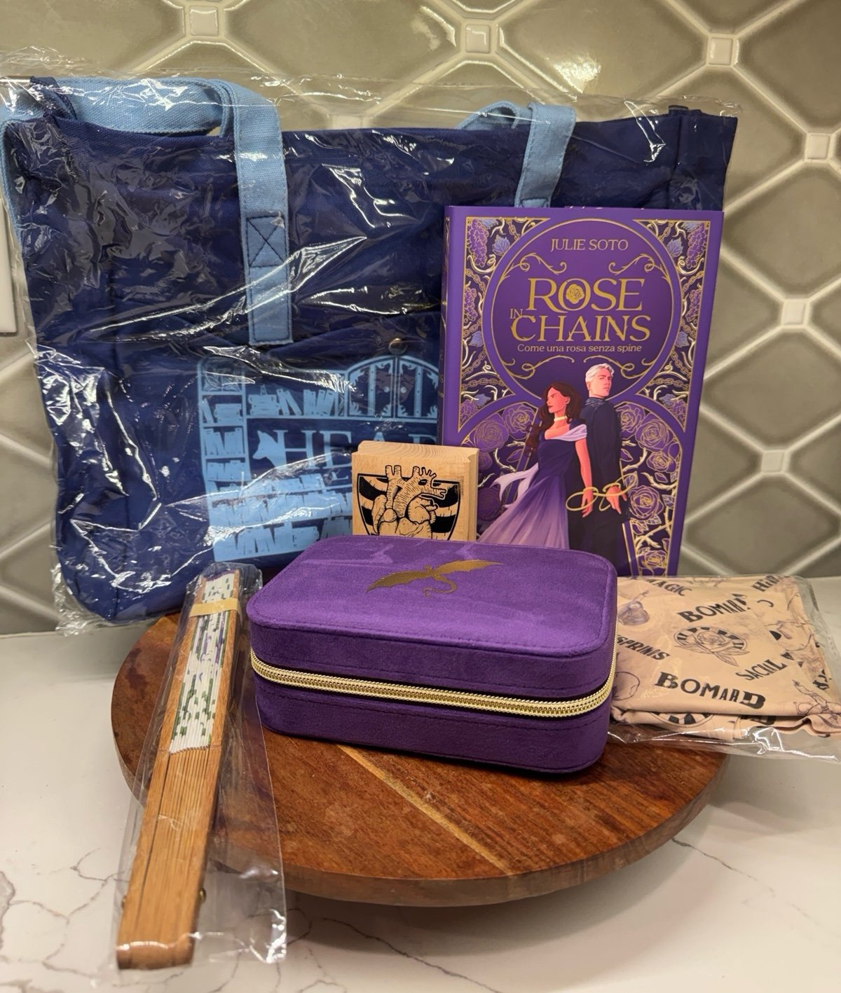 Pendragon Loonari - Rose in Chains by Julie Soto with extra items