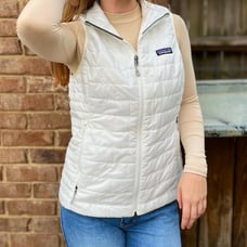 New! Patagonia Nano Puff Vest Jacket, women’s size L