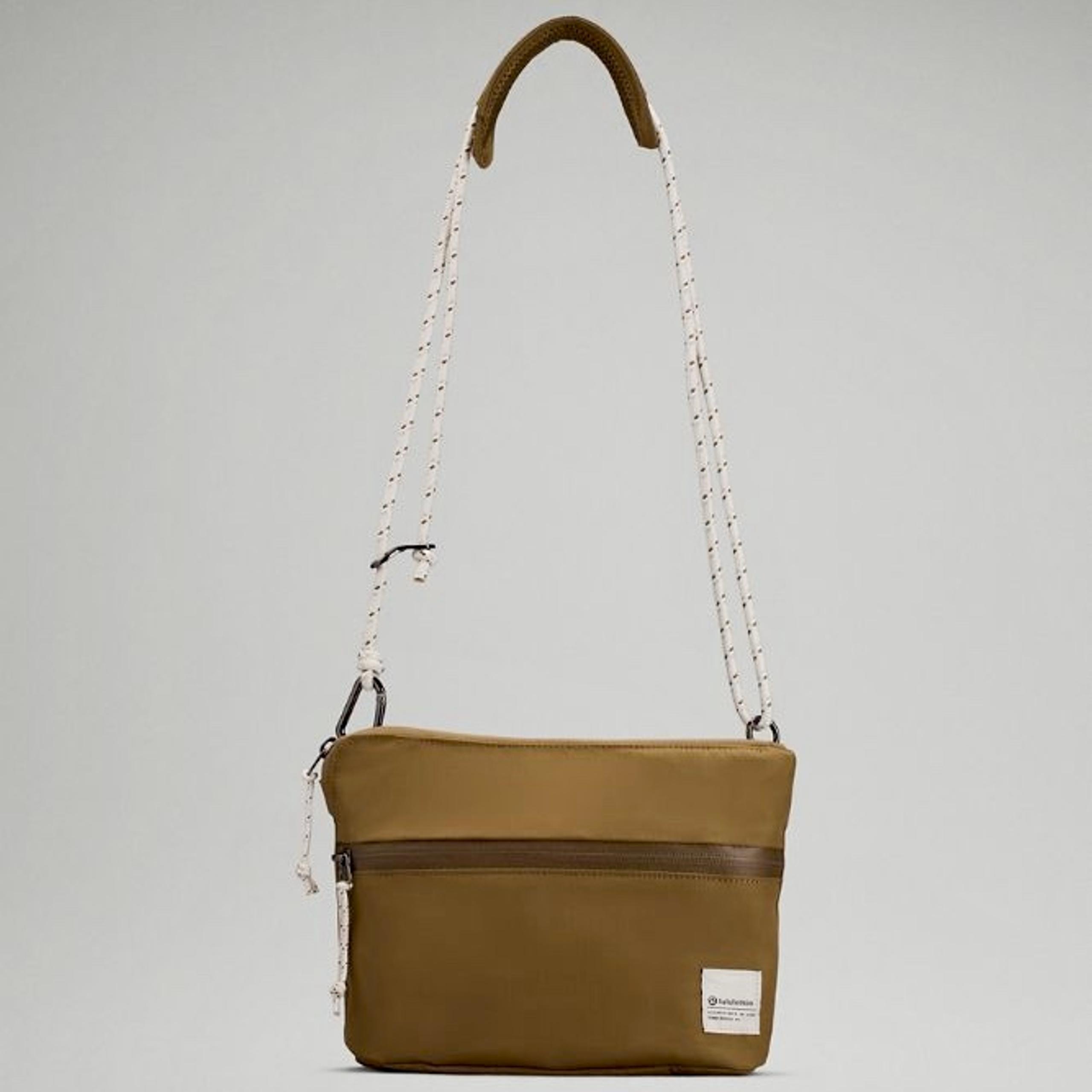 Lululemon Patch Logo Crossbody (Artifact)