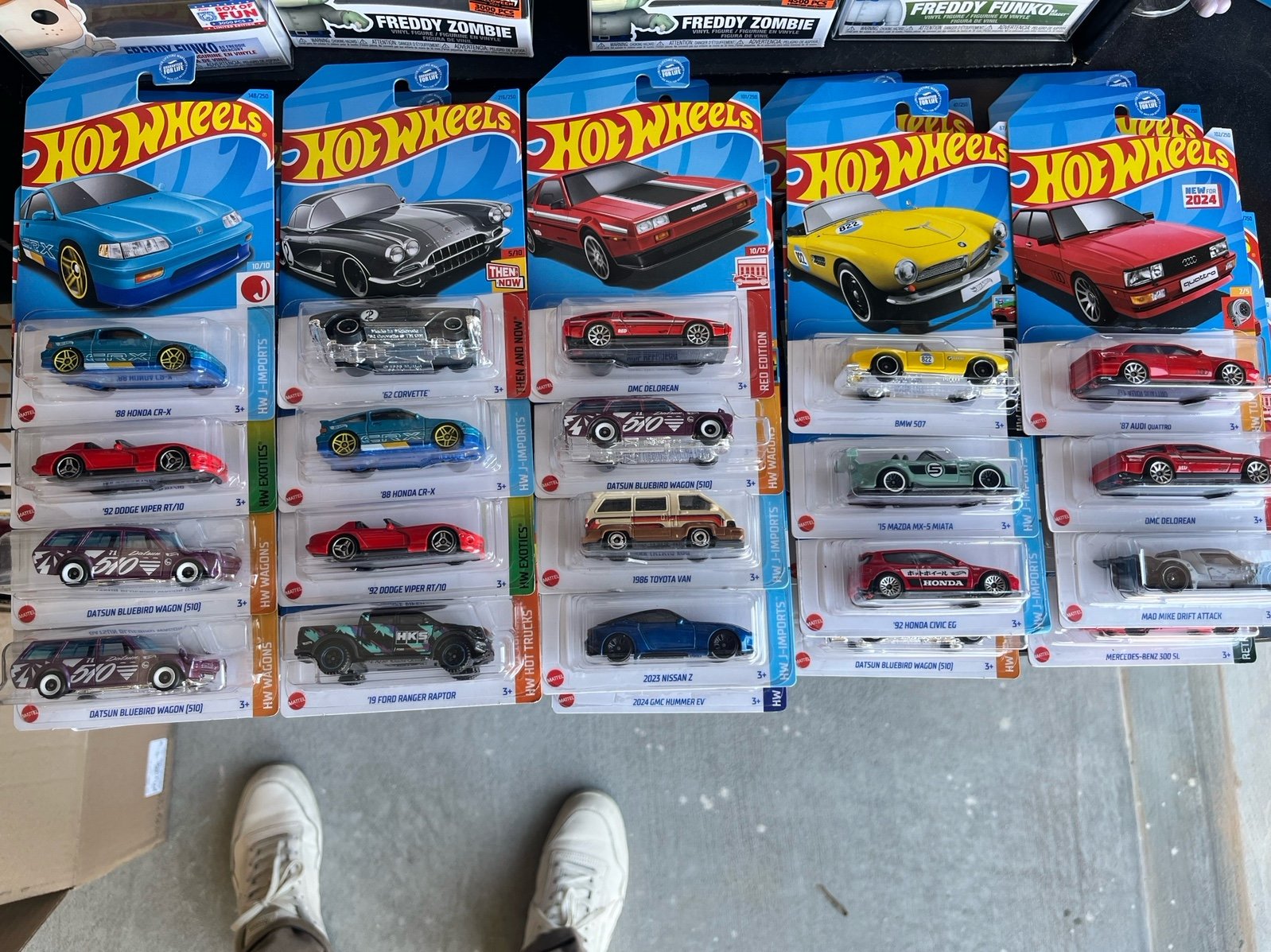 Hot Wheels mainlines lot of 38