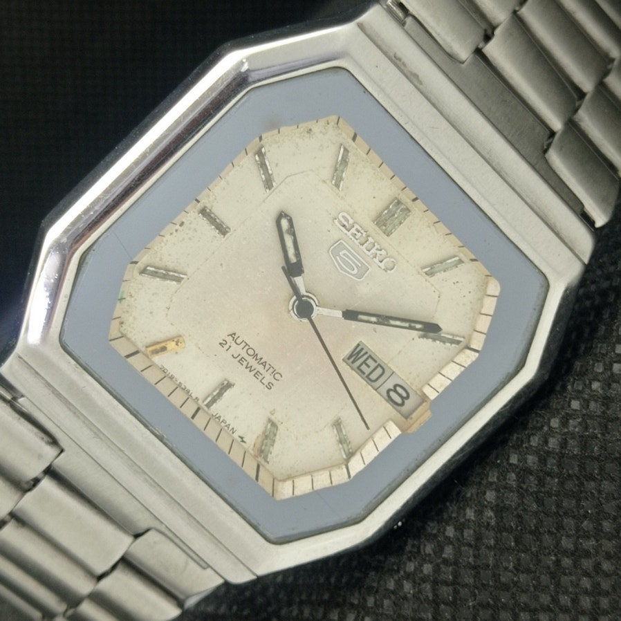 Vintage 1973 Seiko Automatic Mens Silver Watch W/daydate & Patina accents