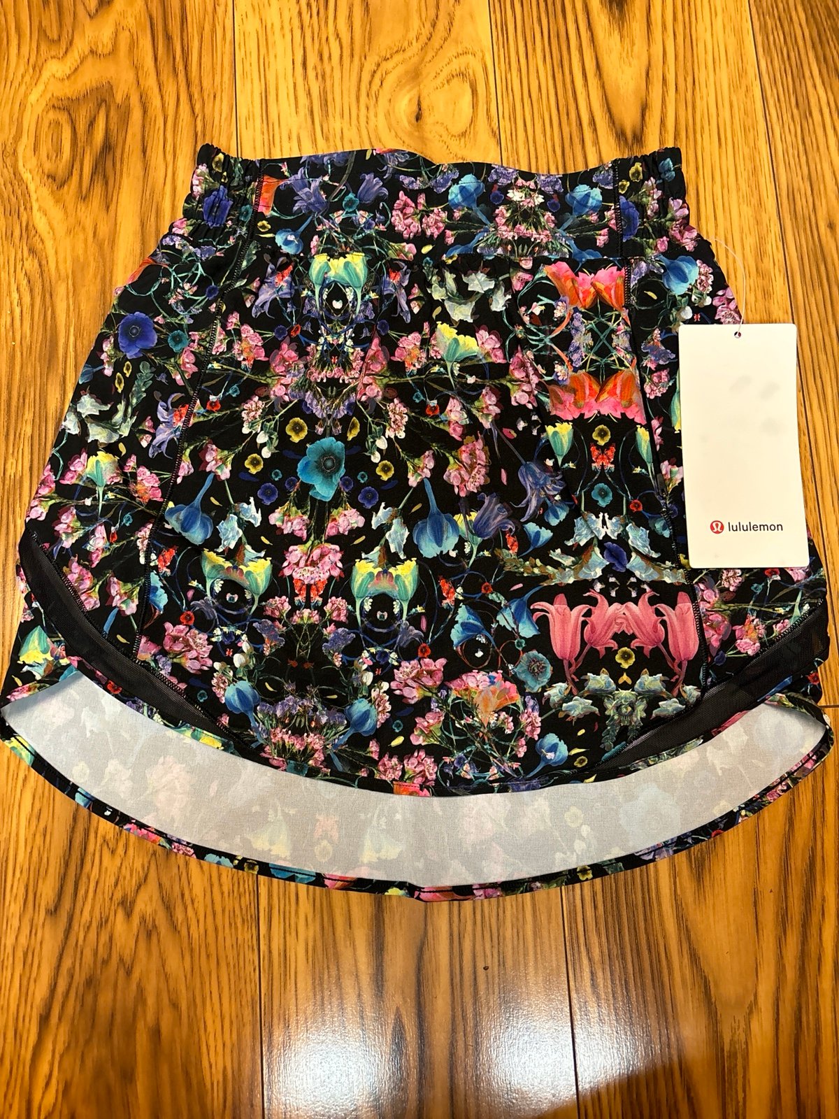 Lululemon Hotty Hot HR skirt