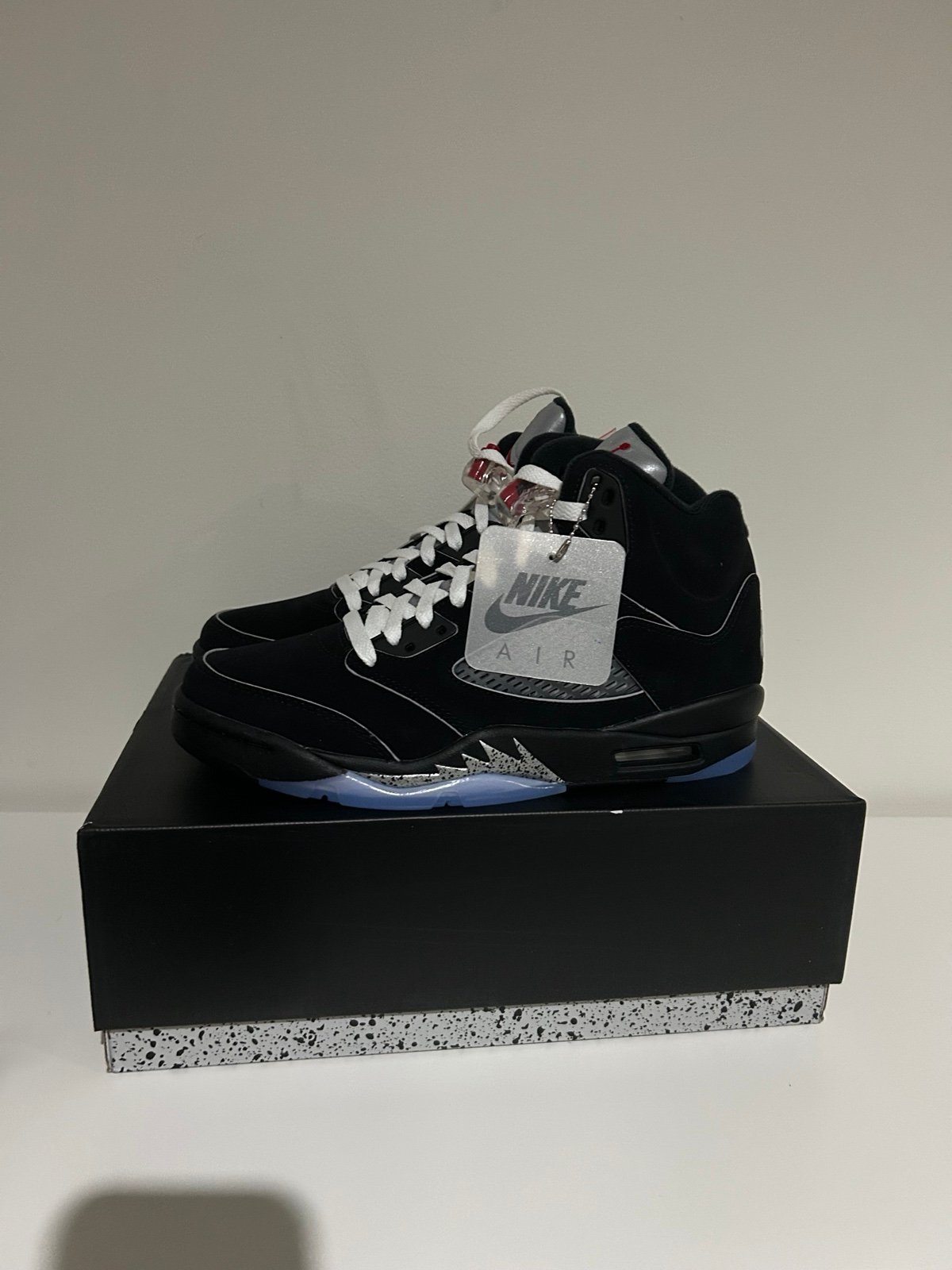 Air Jordan 5 black metallic