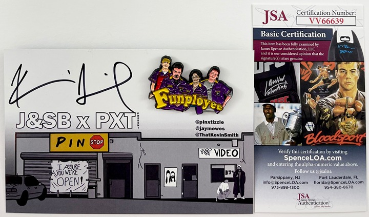 Kevin Smith Signed Pin Stop Clerks Funployee Limited Ed. Collectible Pin JSA COA