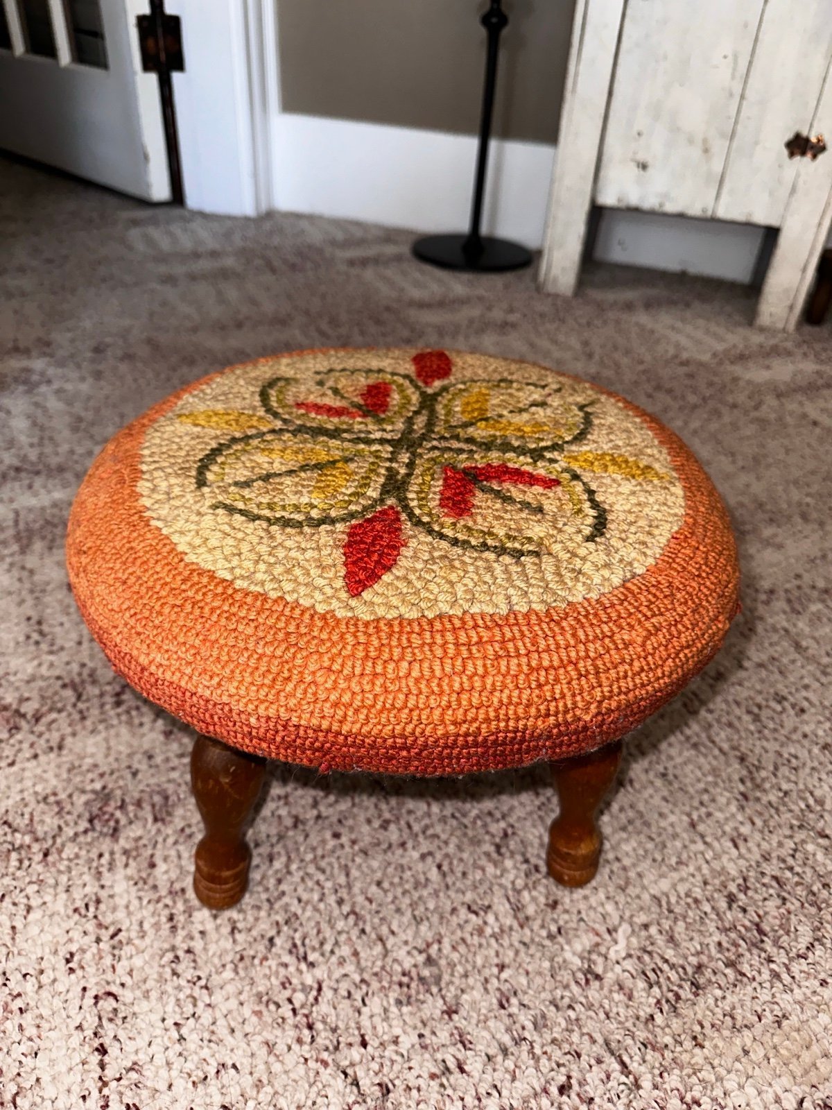 vtg round BOHO Footstool Needlepoint Floral Design Wooden Legs (RARE)
