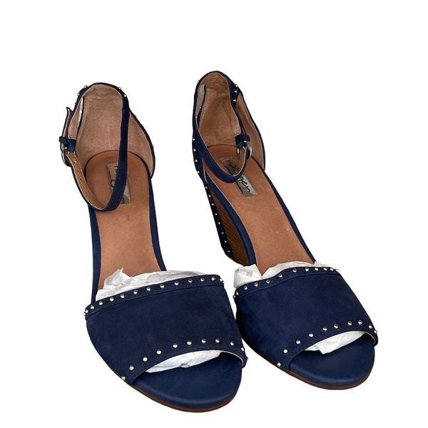Halogen sandals shop