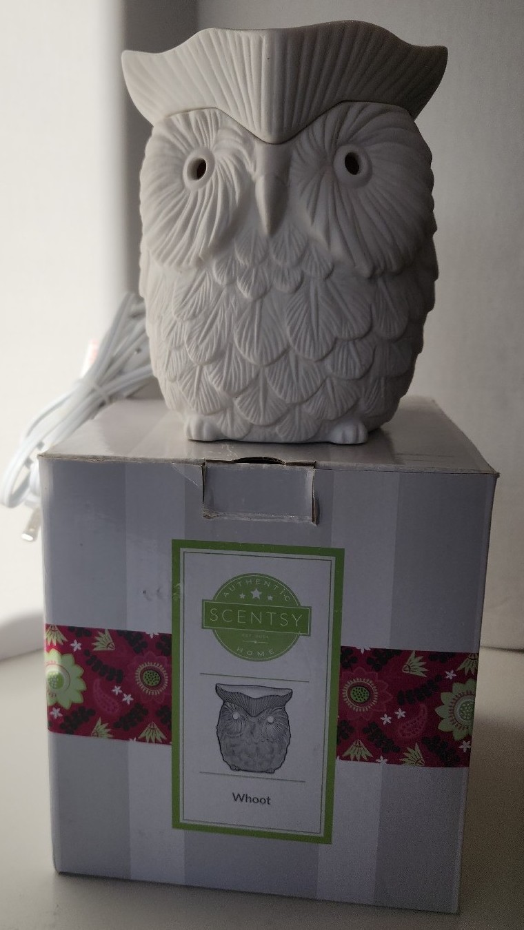 Scentsy retired Whoot warmer
