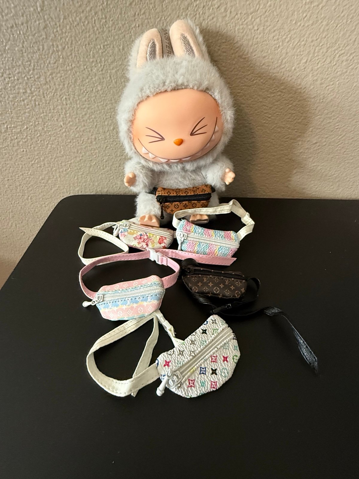 Labubu mini bumbags (bundle of 6) (DOLL NOT INCLUDED)