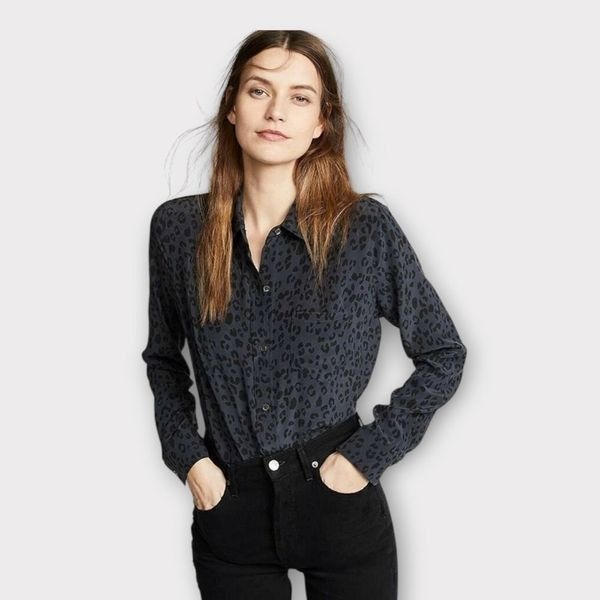 BeachLunchLounge Soft Flannel Collared Leopard Print Button Down Shirt in Blue M