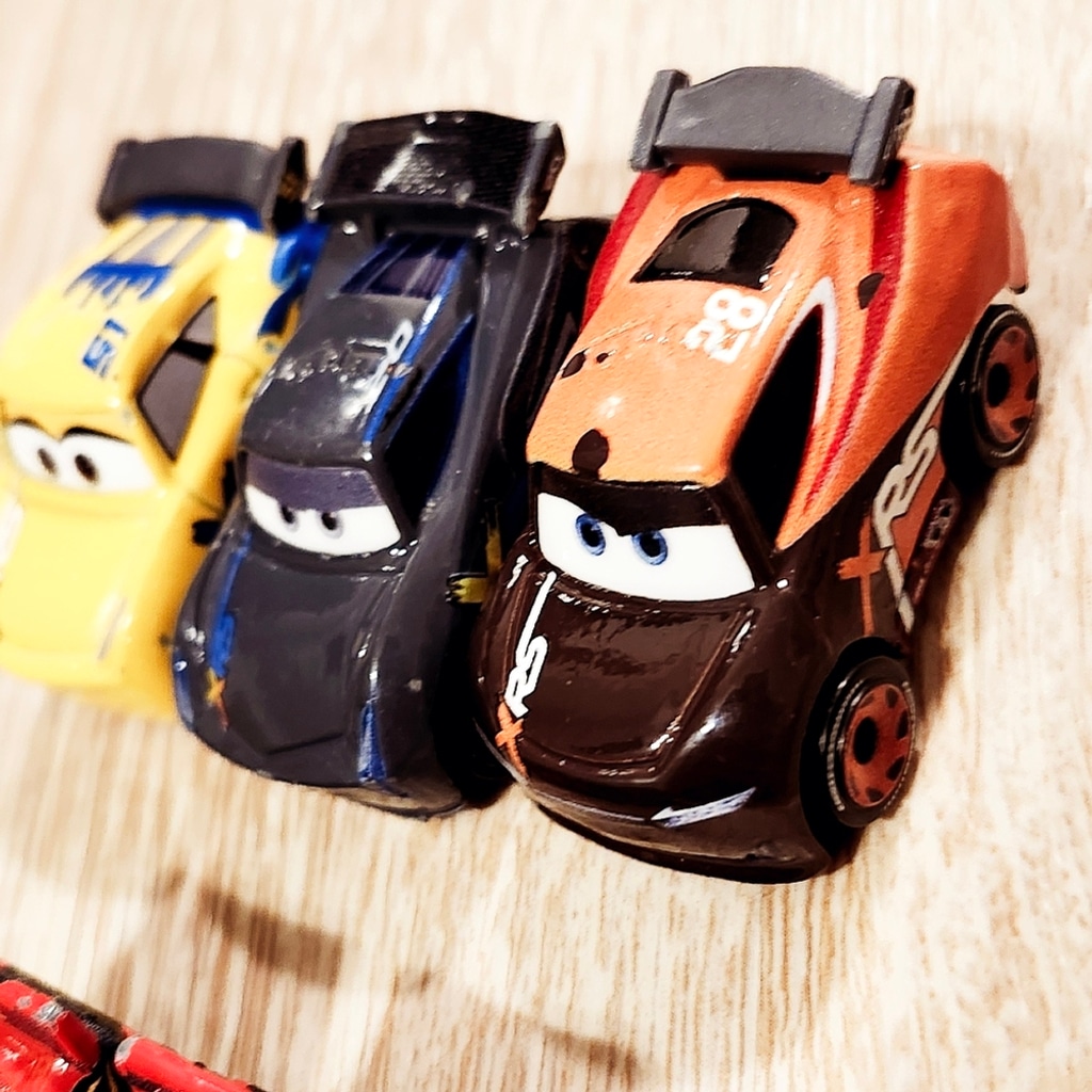 Pixar's Cars Mini Racers XRS Series 6-Pack, Lightning McQueen ×2, Storm, Cruz... - detail