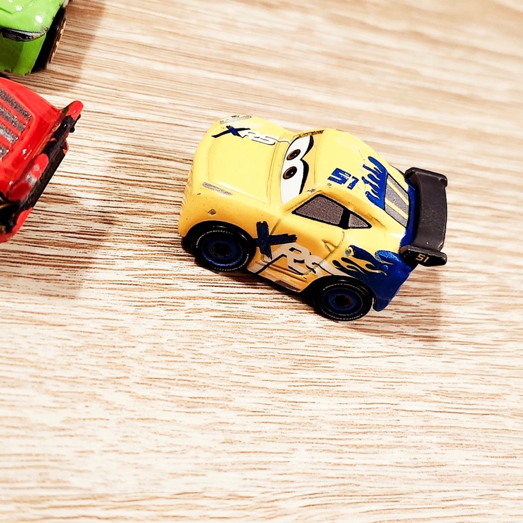Pixar's Cars Mini Racers XRS Series 6-Pack, Lightning McQueen ×2, Storm, Cruz... - detail