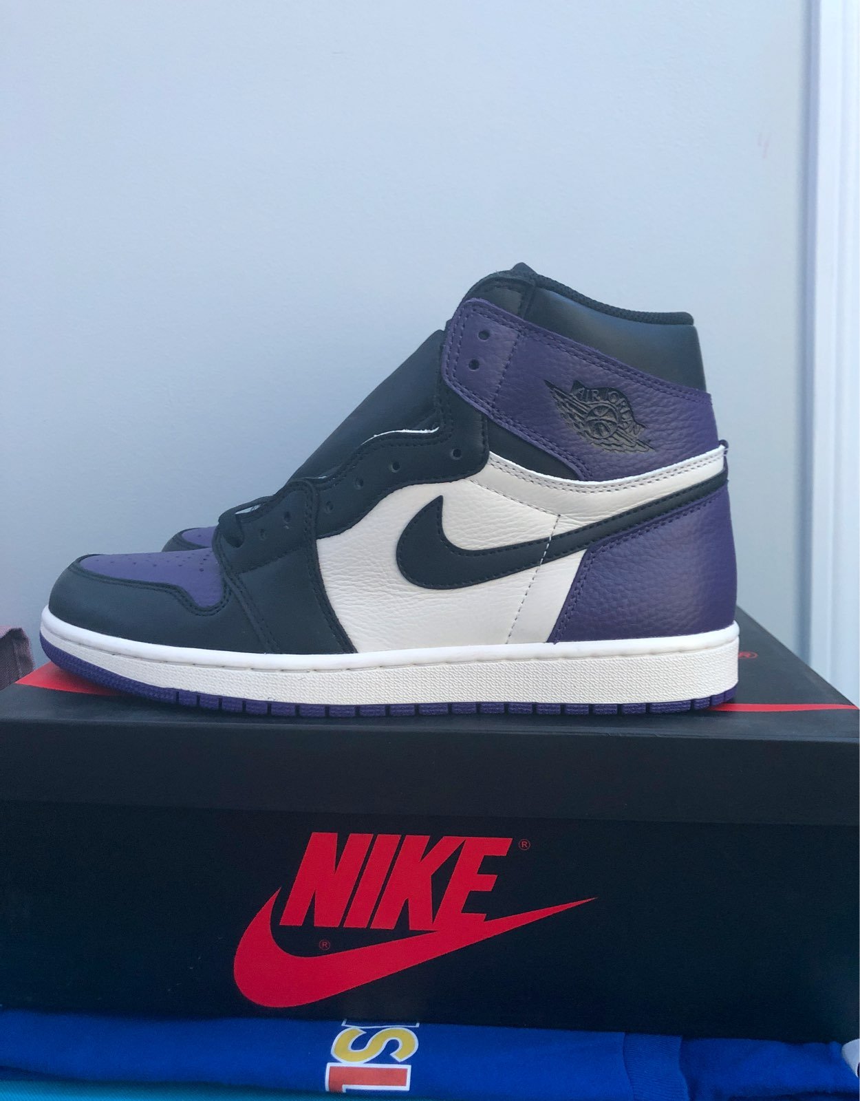Air Jordan 1 Retro OG Court Purple