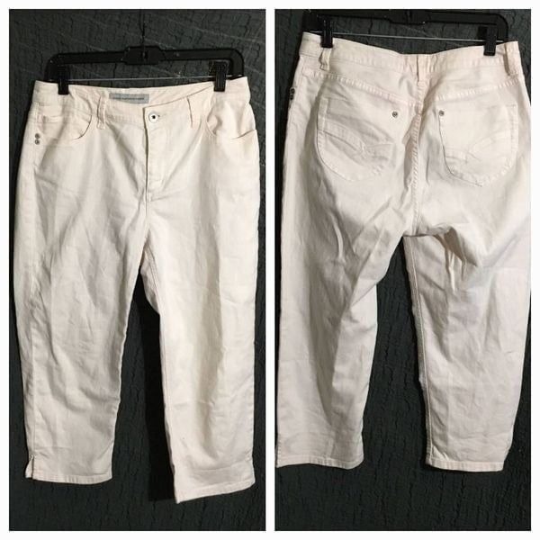 Chico's Platinum Denim Soft Pink Capri Jeans Size 0.5 (Small)
