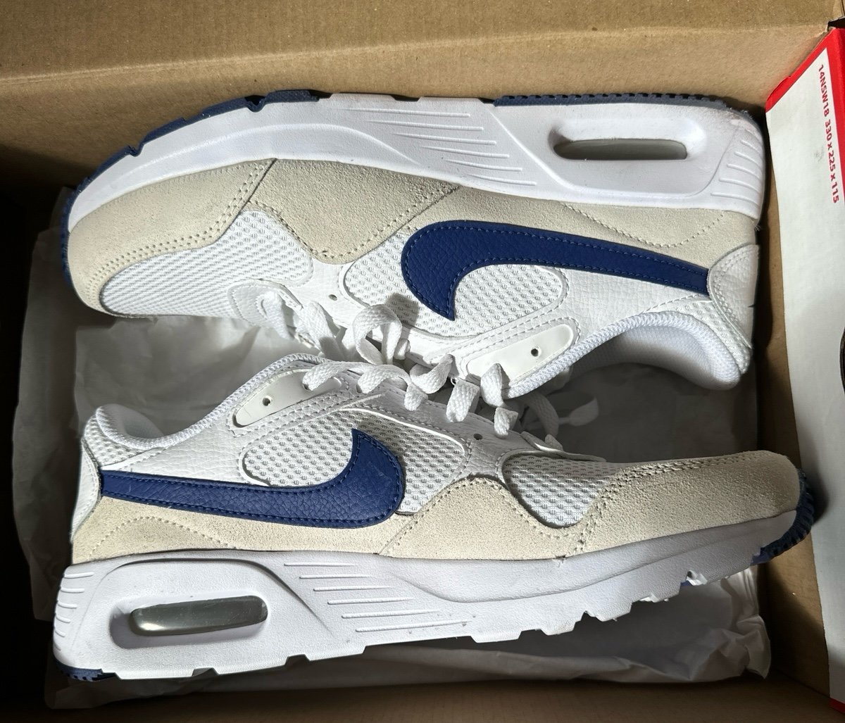 Nike NIB Women Airmax SC White and Blue Size 11