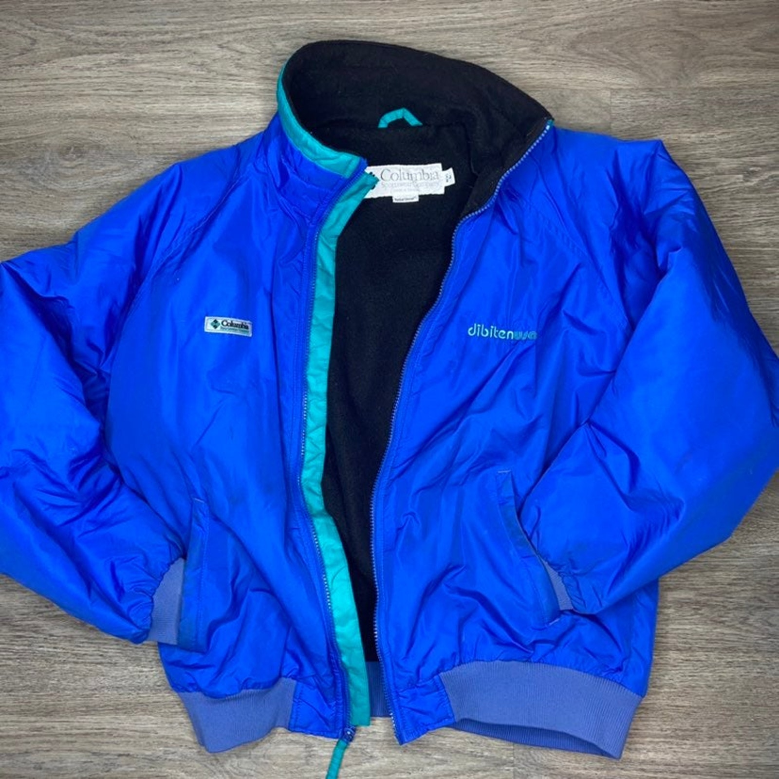 Vintage Men’s Columbia Blue Ski Jacket (L)