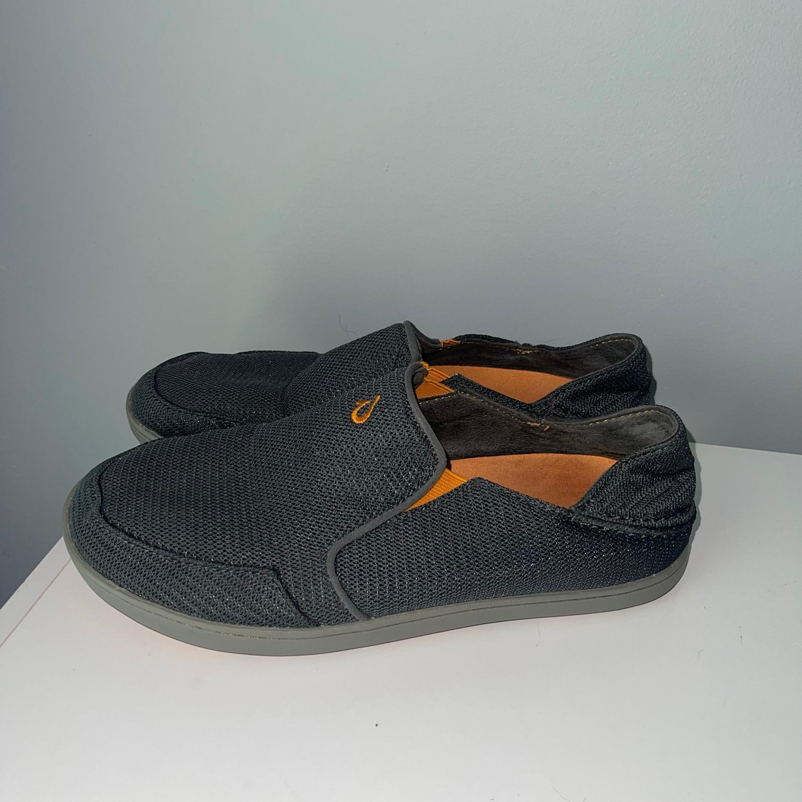 OluKai men's sz 8.5 Gray Slip on Loafer