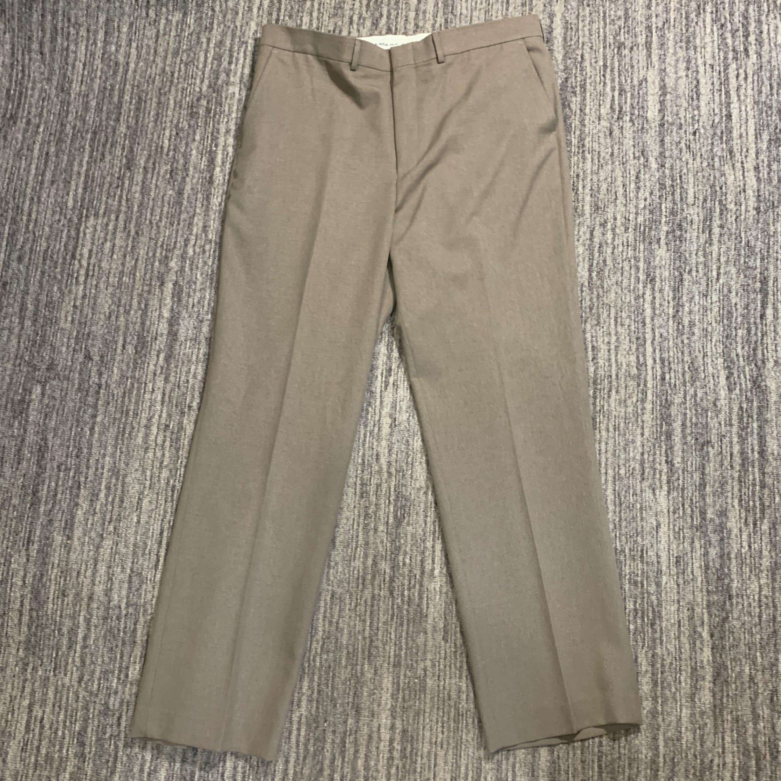 David Taylor Mens Flexslax II Dress Pants Khaki Comfort Fit 38x32 Fla Front