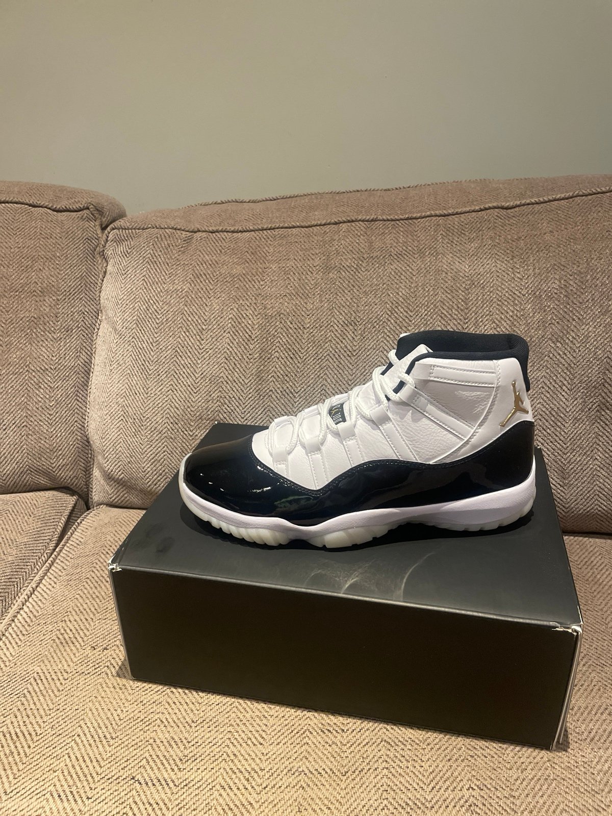 Jordan 11 Gratitude